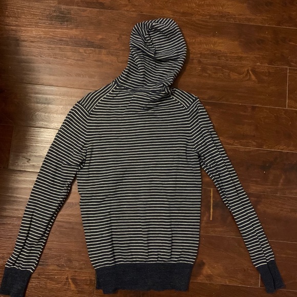 Men’s sweater - Picture 2 of 2